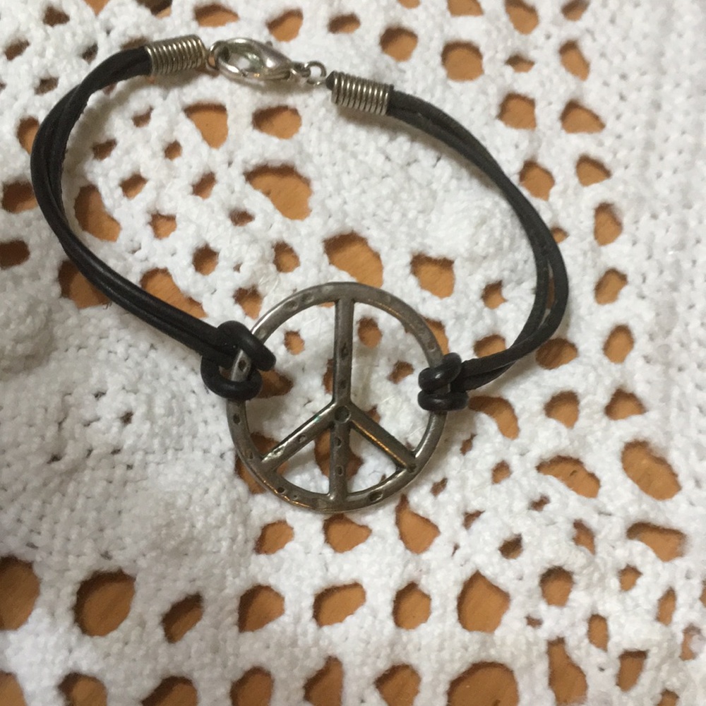 Leather peace bracelet